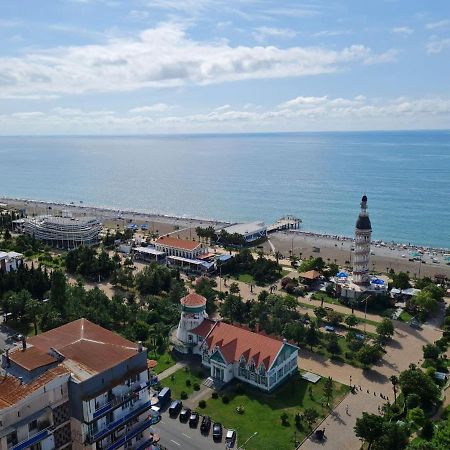 Luxury Aparthotel In Orbi City Sea View Batoemi Buitenkant foto
