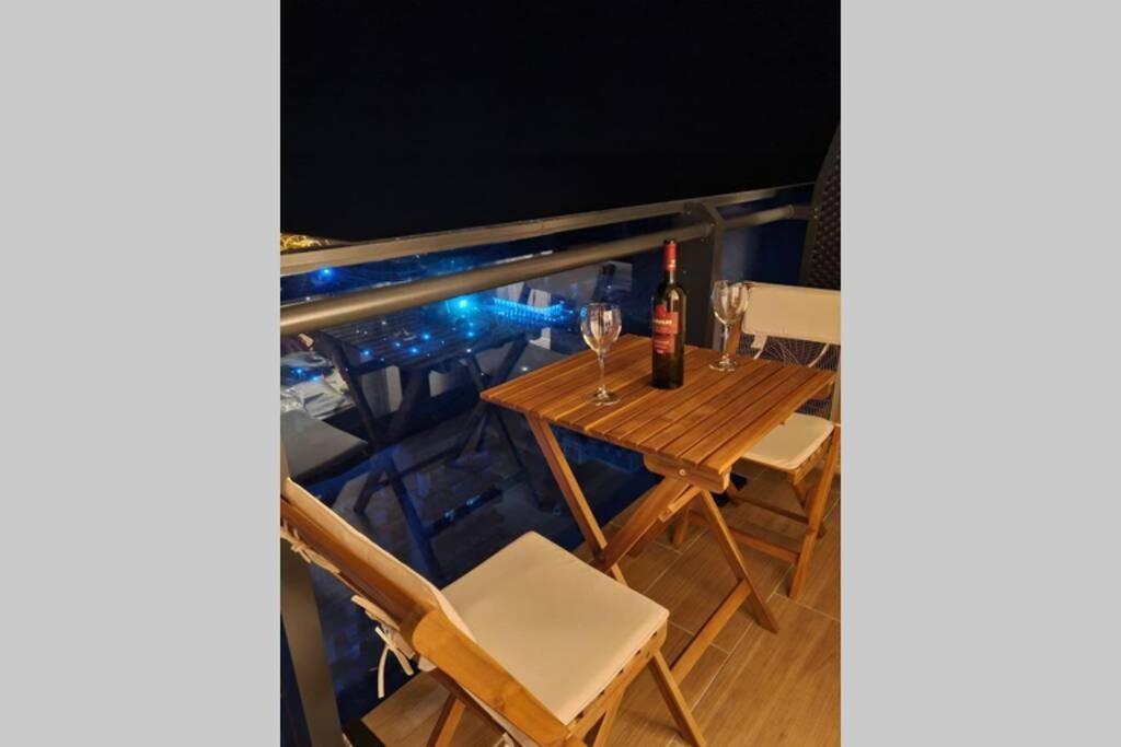 Luxury Aparthotel In Orbi City Sea View Batoemi Buitenkant foto